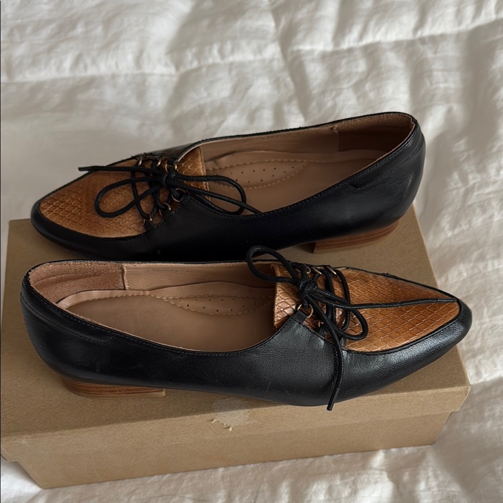 Elegant Black and Tan Women's Lace-Up Shoes Vincenzo leather 39